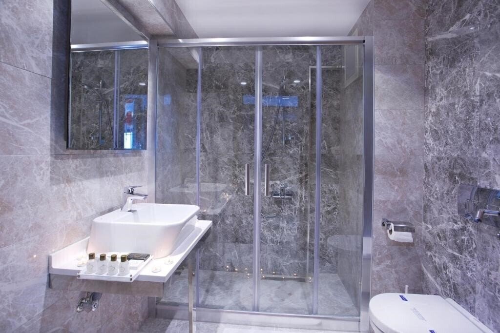 Фото Merdan Hotel 3*