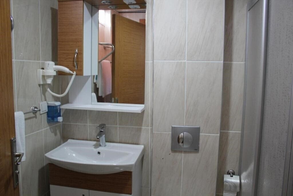 Фотография Gorur Hotel 3*