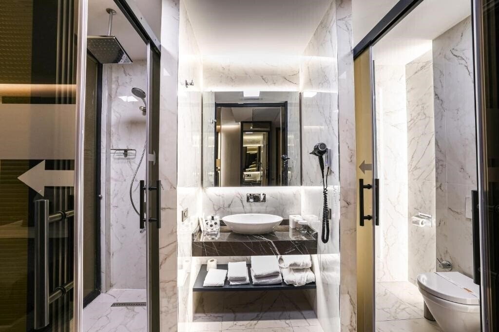 Картинка Broyt Suites Hotel 4*