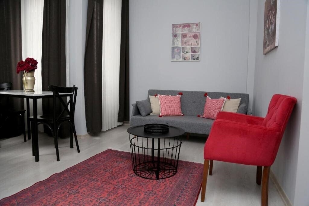 Отель Ditto Flats 3*