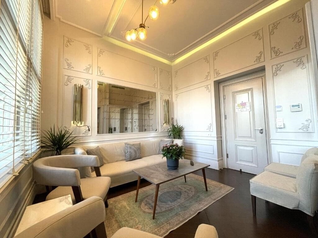 Отель Fuga Suites (ex. Fuga Hotel Constantinidis, Fuga Design Apartments) 4*