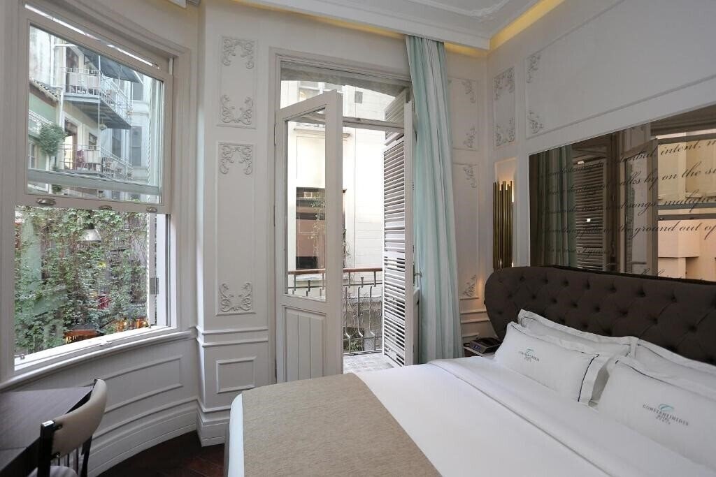 Фото Fuga Suites (ex. Fuga Hotel Constantinidis, Fuga Design Apartments) 4*