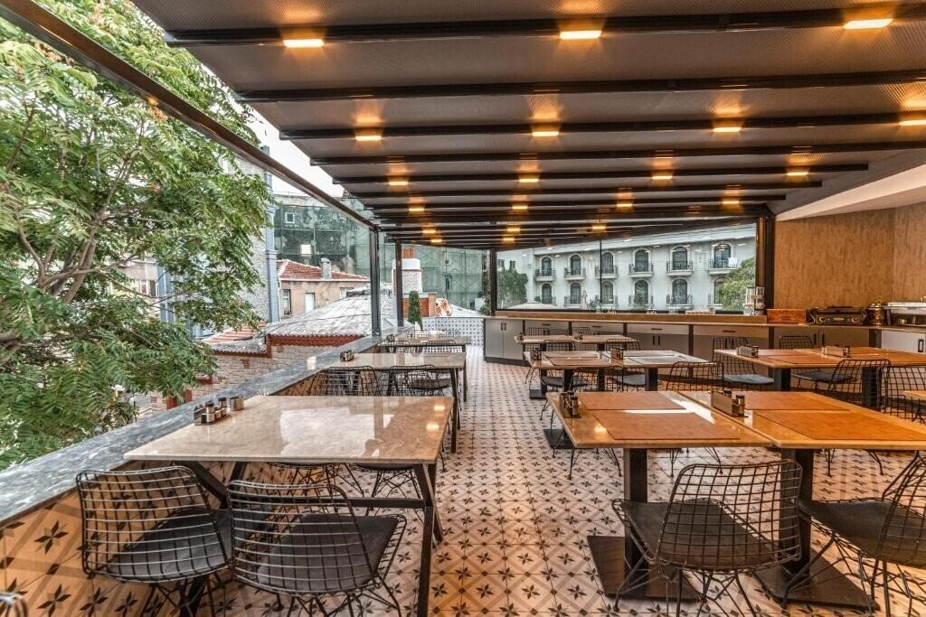 Фотография World Heritage Center Hotel (ex. Esra Sultan Petrol Hotel) 3*