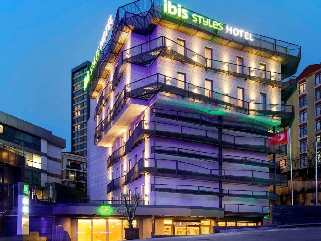 Отель Ibis Styles Istanbul Atasehir 4*