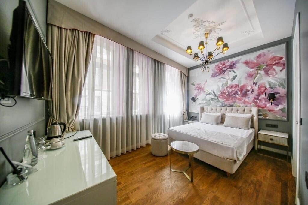 Отель Royal Tophane Hotel 3*