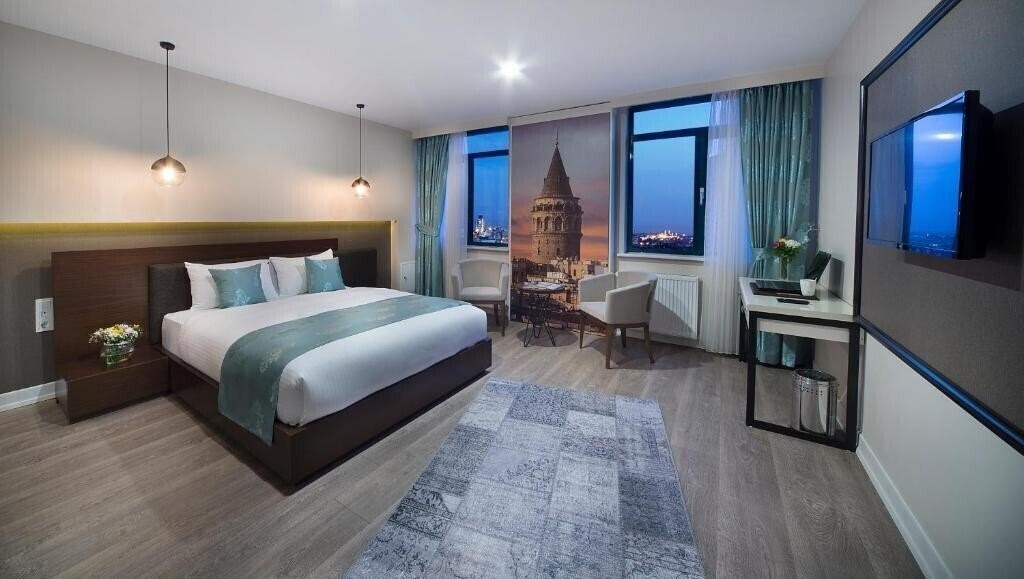 Картинка The Clock Suites 3*