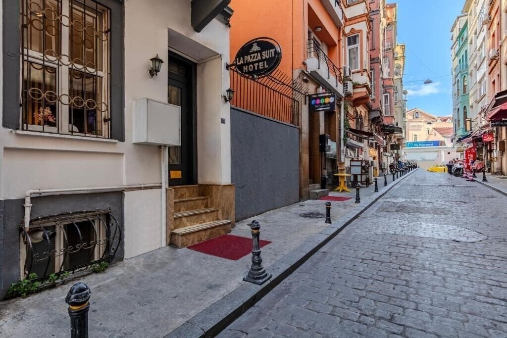 Картинка La Pazza Suites 3*