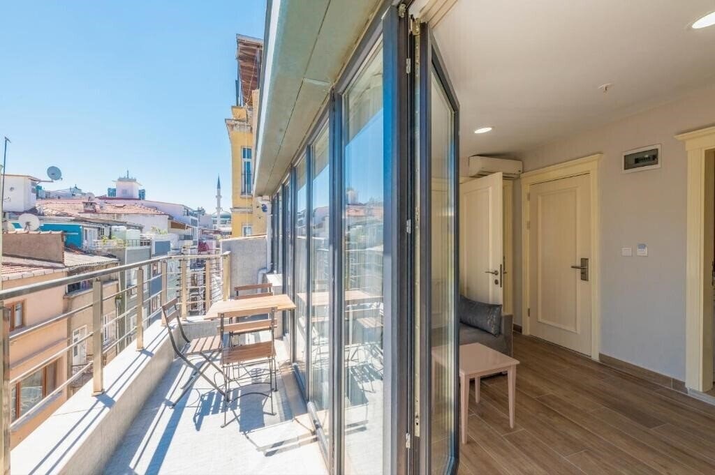 Отель Taksim Pera Suite отель без категории