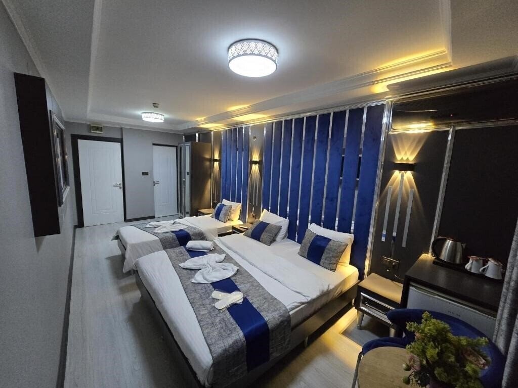 Фото Blue Plus Hotel (ex. Net House Hotel, Taksim Net Hotel) 3*