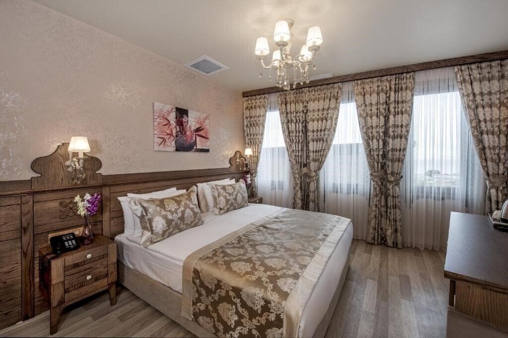 Отель Perapolis Hotel 3*