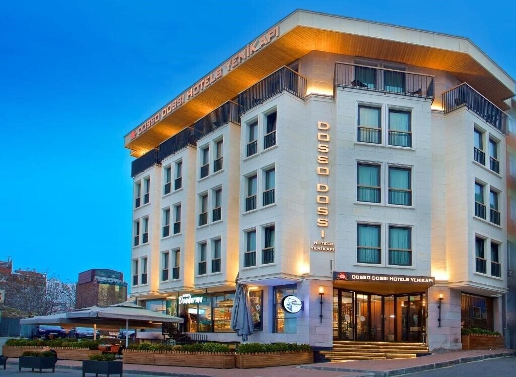Отель Dosso Dossi Yenikapi 3*