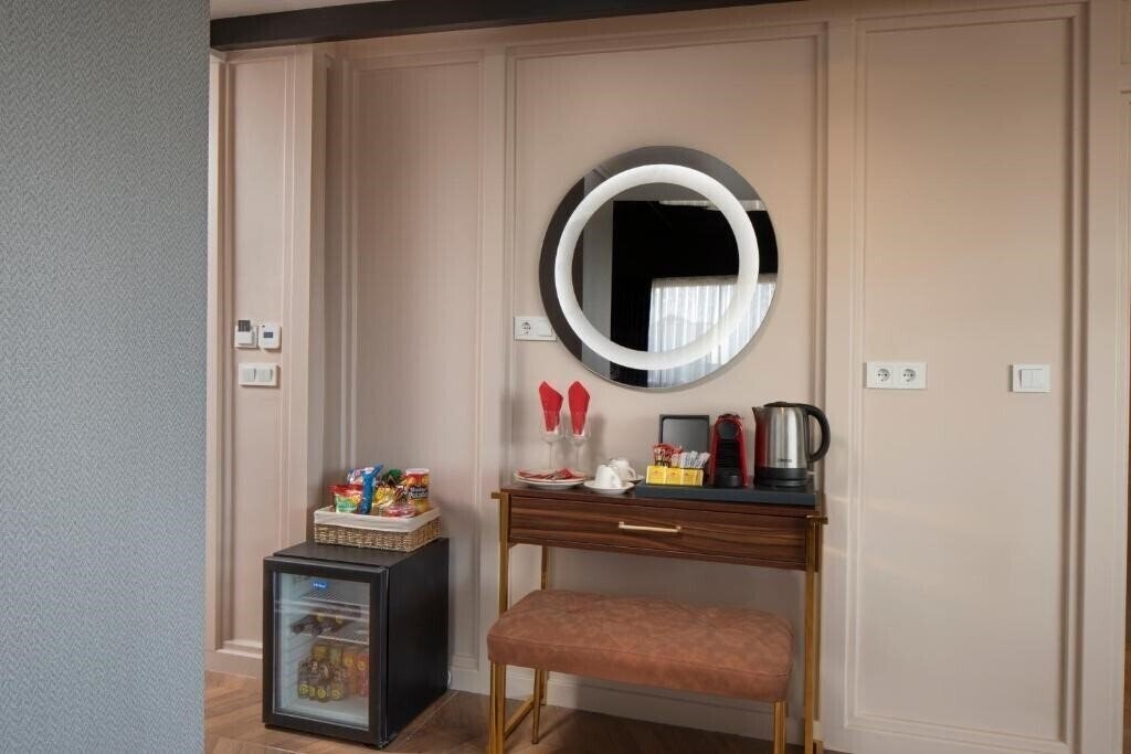 Картинка Walton Gardens Pera Hotel 3*