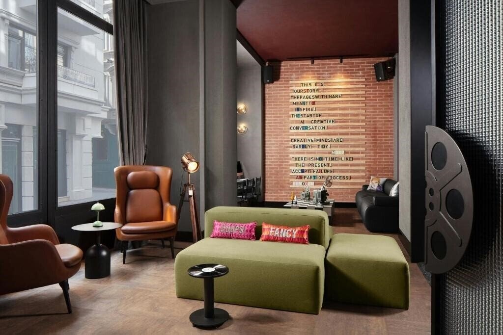 Картинка Moxy Istanbul Beyoglu 5*