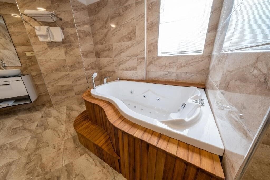 Фото Nova Hotel Istanbul 4*