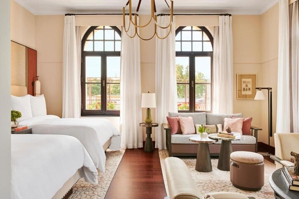 Отель Four Seasons Hotel Istanbul at Sultanahmet (ex. Four Seasons, Four Seasons Sultanahmet Hotel, Four Seasons Hotel Sultanahmet) 5*