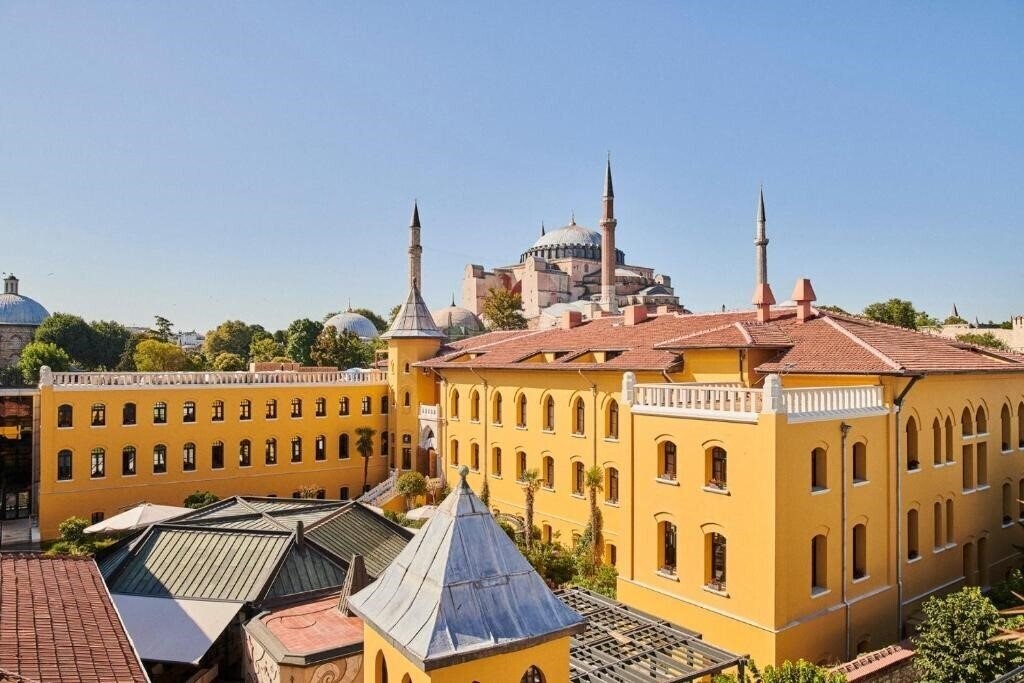 Фотография Four Seasons Hotel Istanbul at Sultanahmet (ex. Four Seasons, Four Seasons Sultanahmet Hotel, Four Seasons Hotel Sultanahmet) 5*