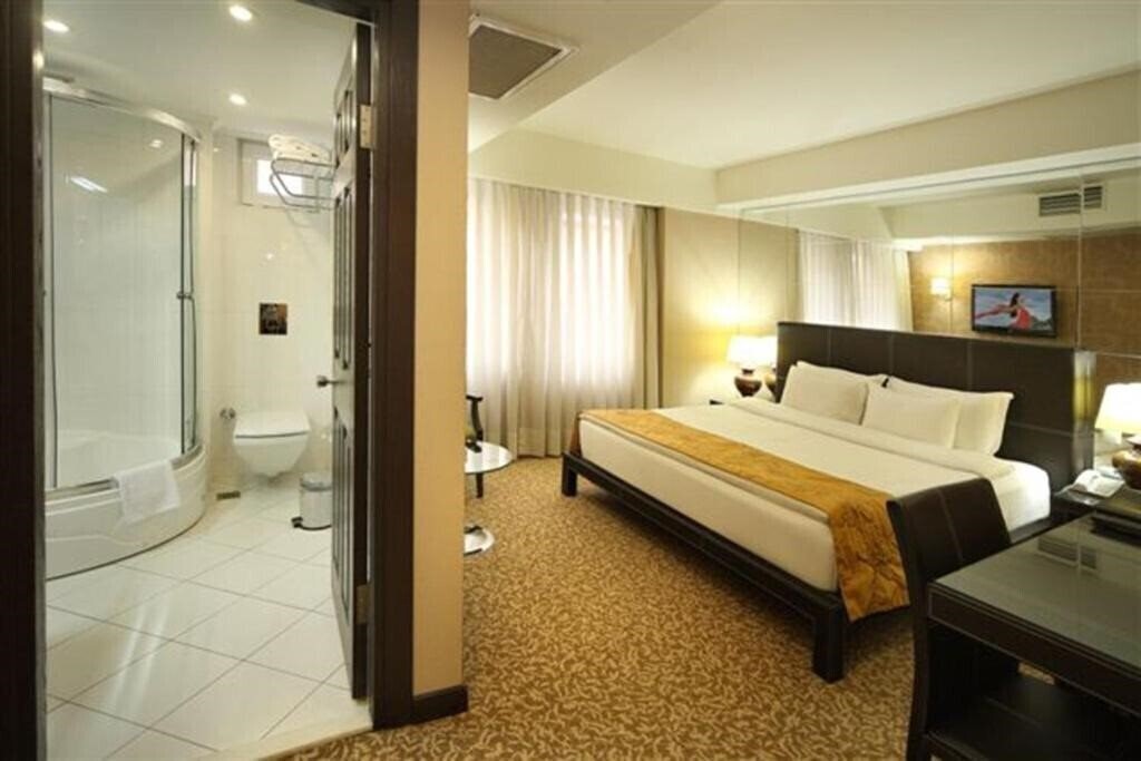 Отель Cartoon Hotel 4*
