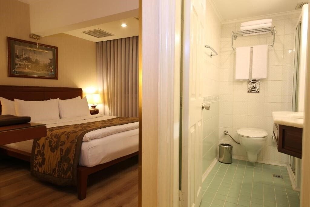 Фото Cartoon Hotel 4*