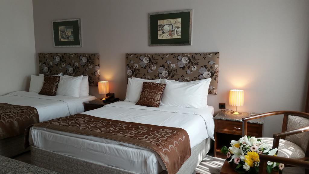 Фото Adela Hotel 4*