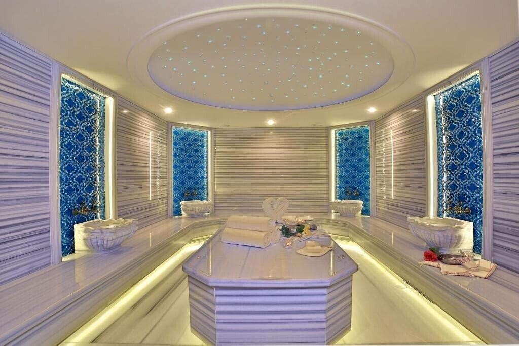 Фото Oran Hotel 4*