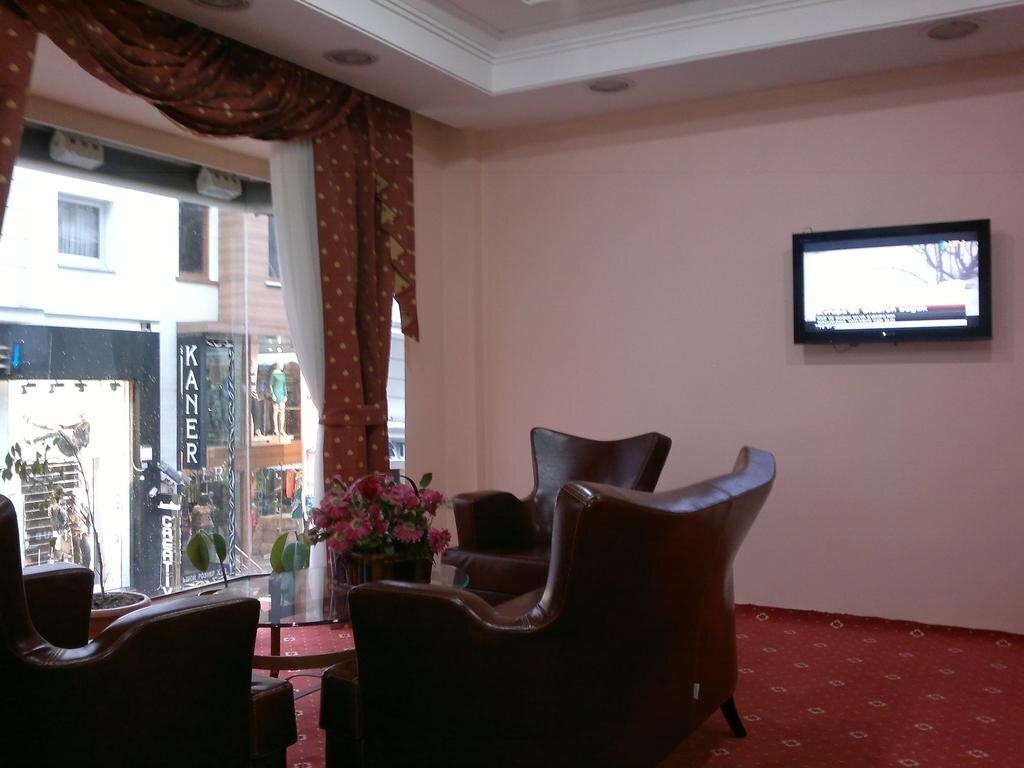 Фотография Yalta 3*