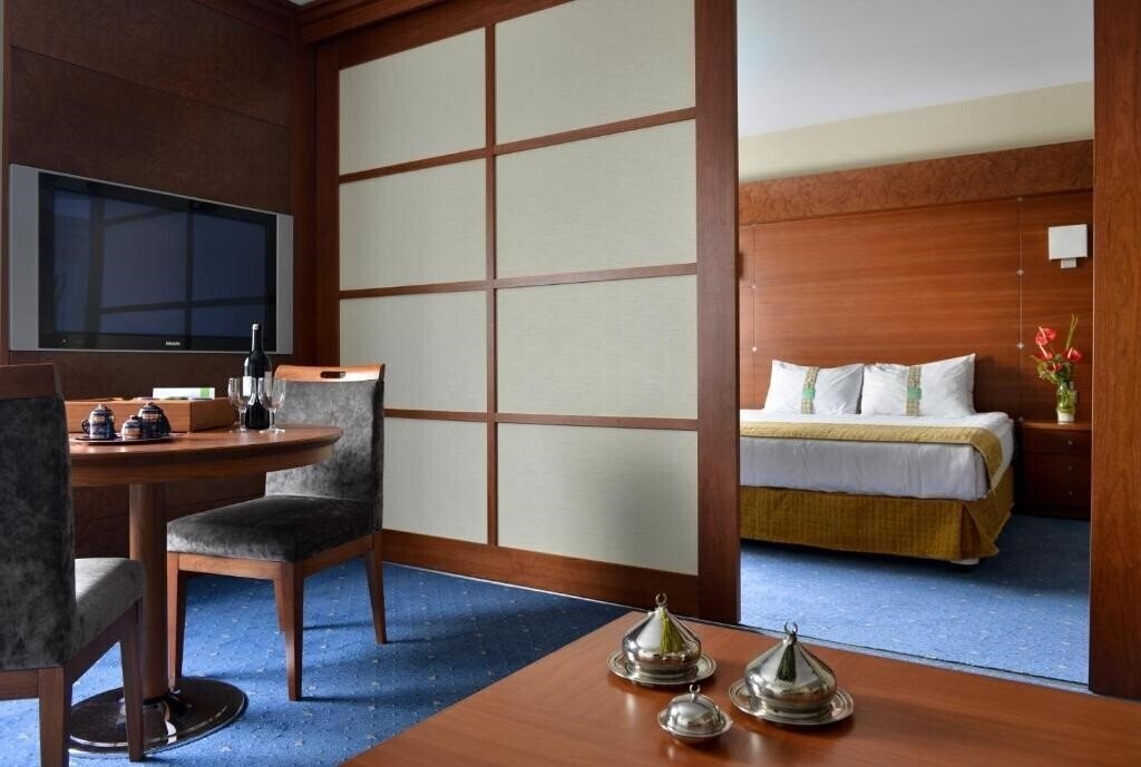 Изображение Holiday Inn Istanbul City by IHG (ex. Holiday Inn Istanbul City, Holiday Inn City Topkapi) 5*