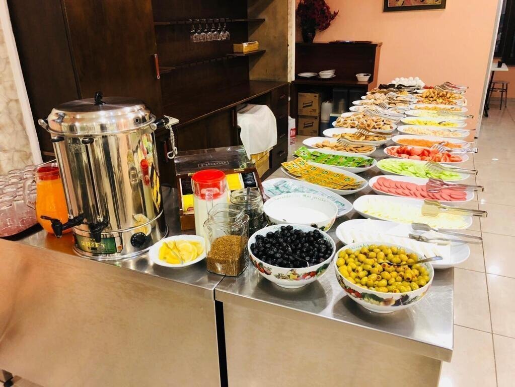 Отель Emos Hotel 3*