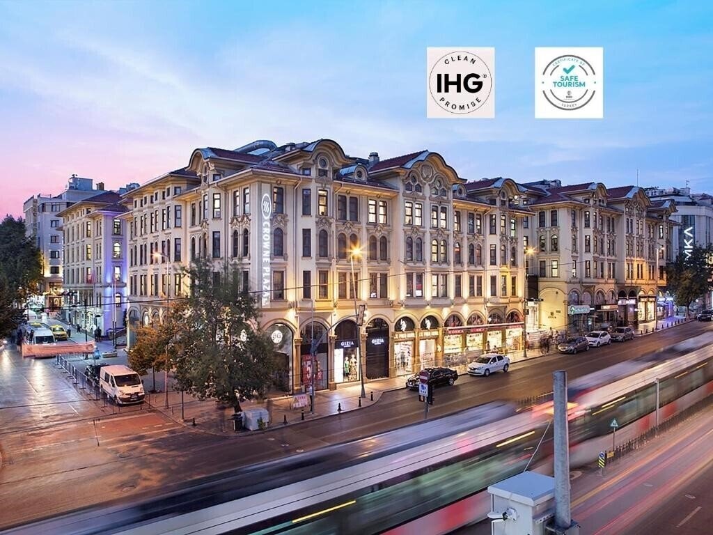 Фото Crowne Plaza Istanbul Old City an IHG Hotel (ex. Crowne Plaza Old City, Crowne Plaza Laleli Old City, Merit Antique Hotel) 5*