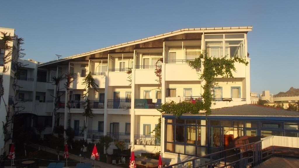 Отель Bodrum Sky Beach Hotel 3*