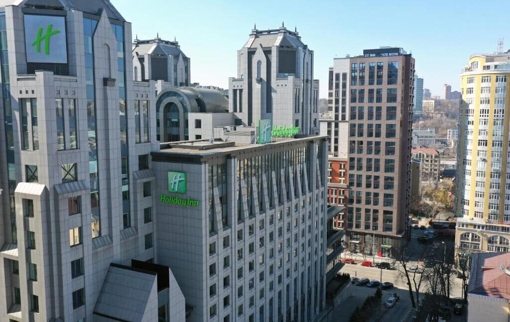 Отель Holiday Inn Kiev 4*