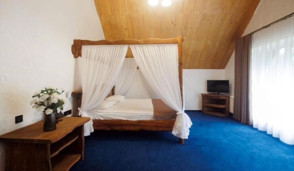 Изображение Древний Град парк-отель 4*