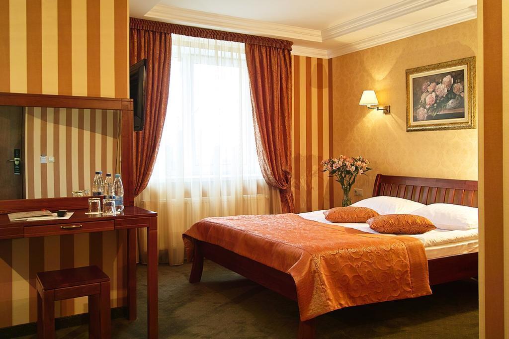 Отель Соната 3*