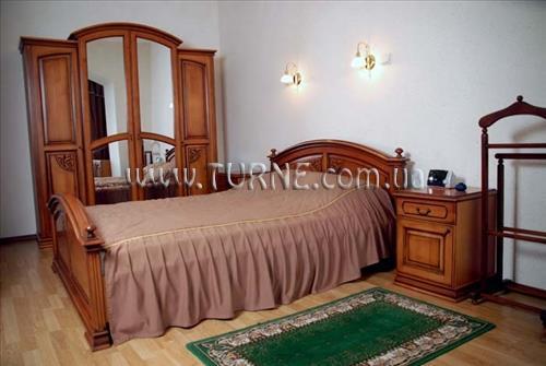 Отель Галерея 4*