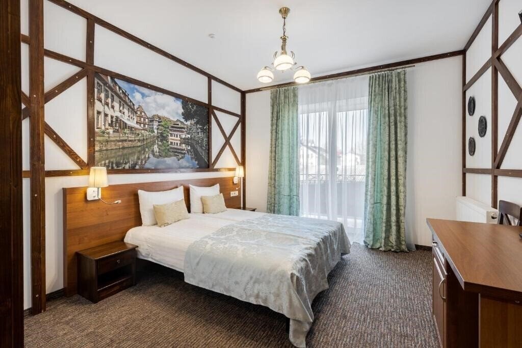 Изображение Поезія мандрів 4*