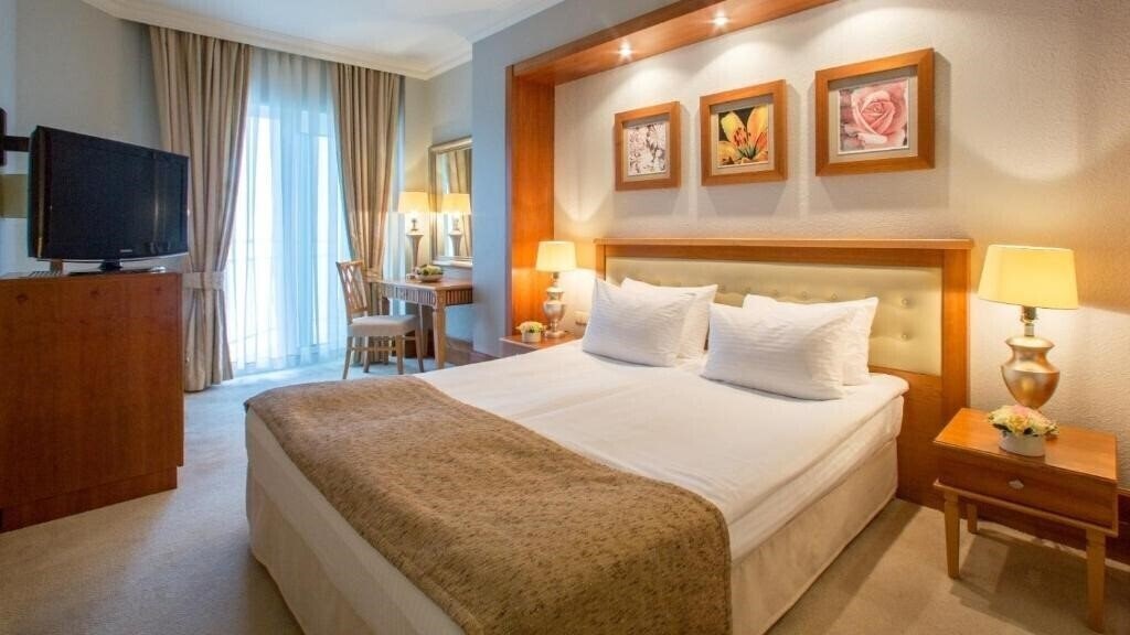 Фото Риксос-Прикарпатье 5*