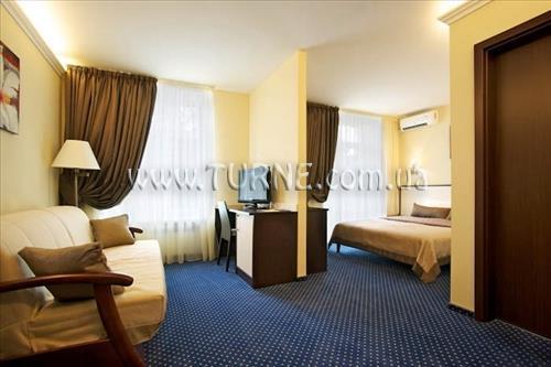 Фото Театральный 3*