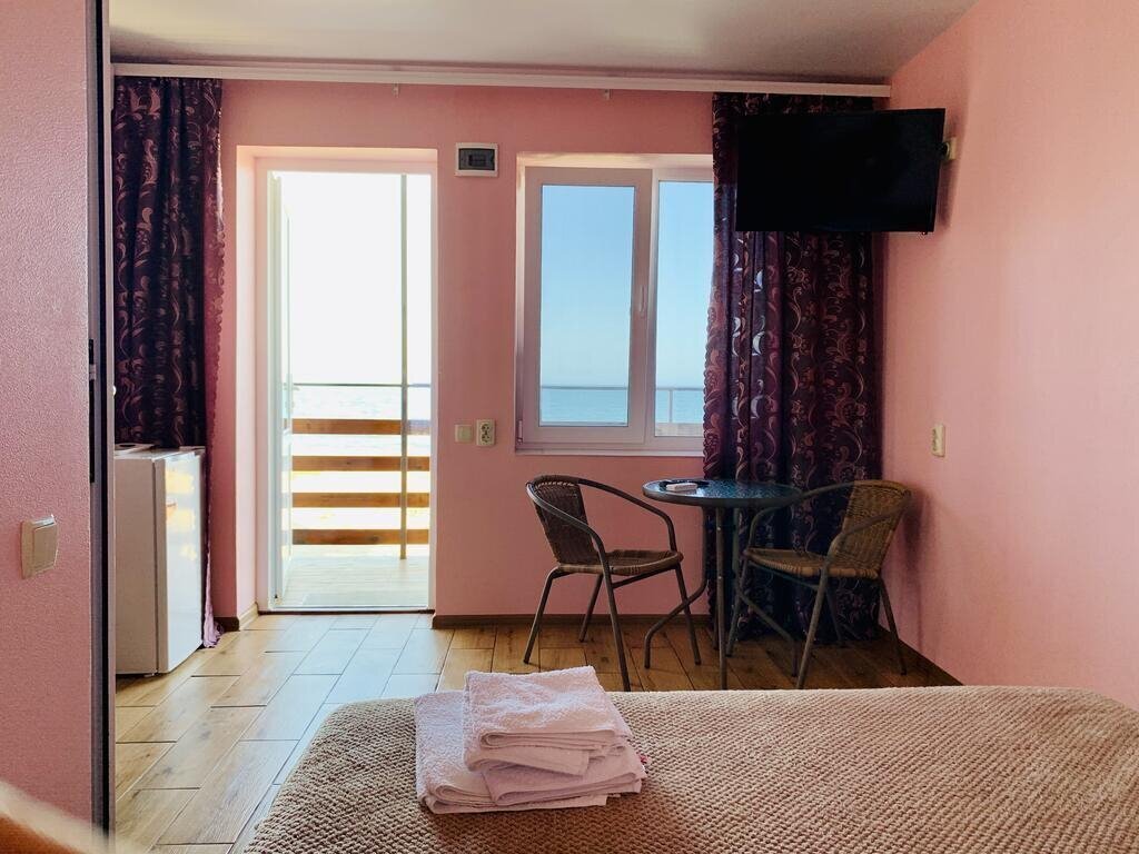 Фото Гостевой дом «Мираж» 3*