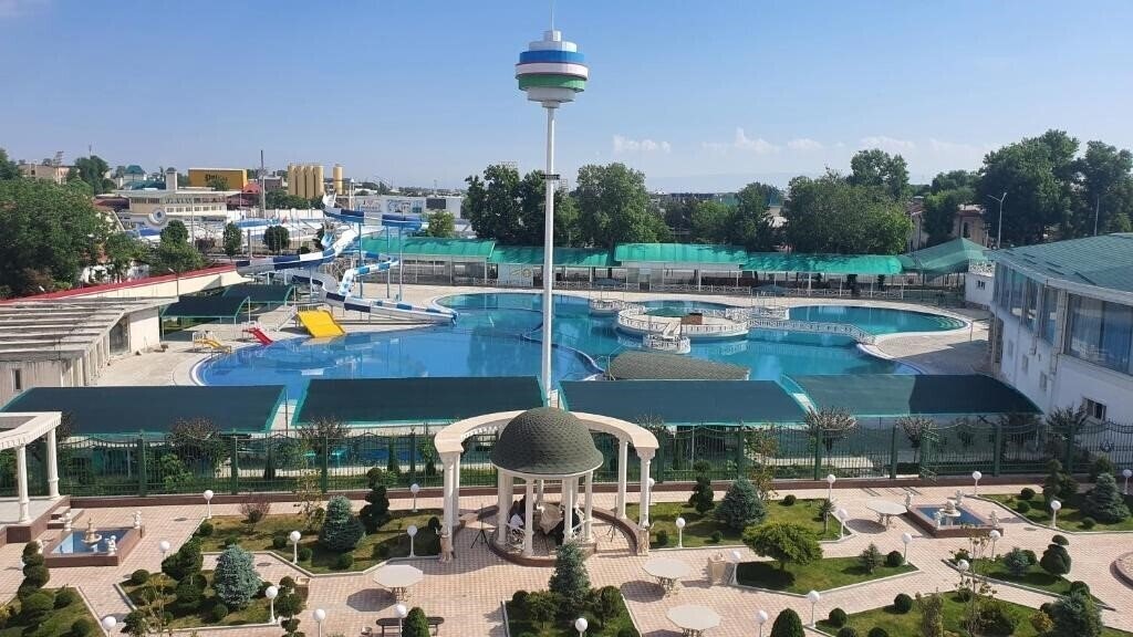 Отель Alexander 4*