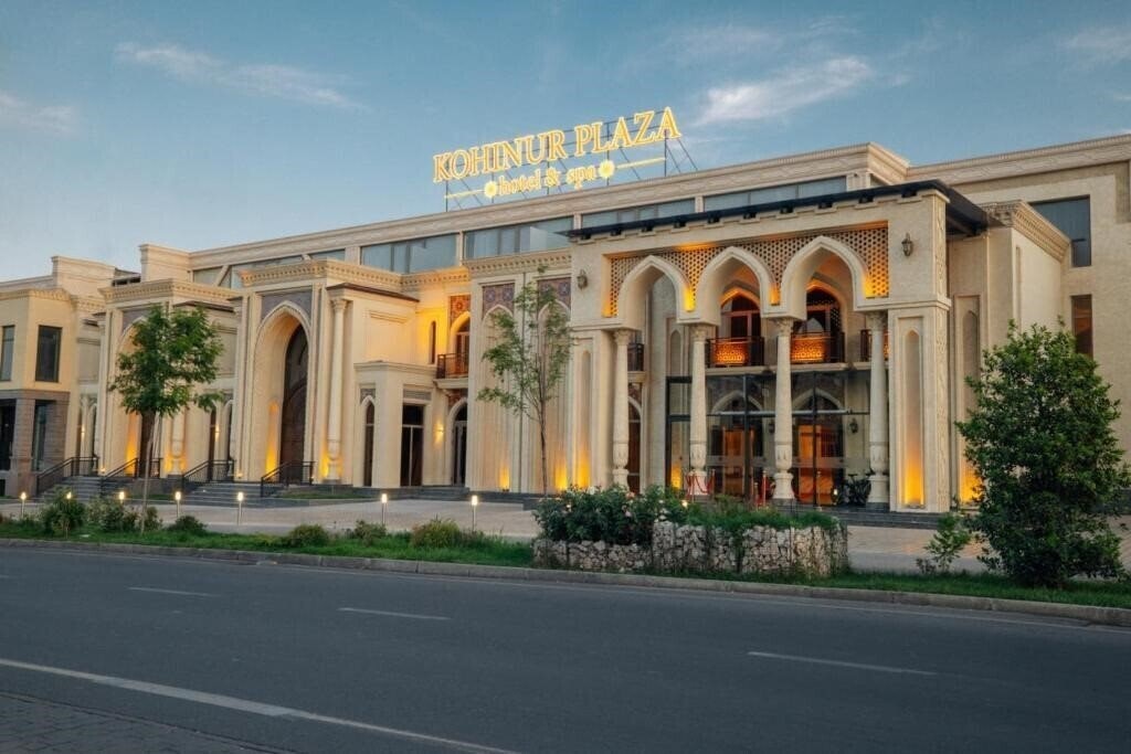 Отель Kohinur Plaza 4*