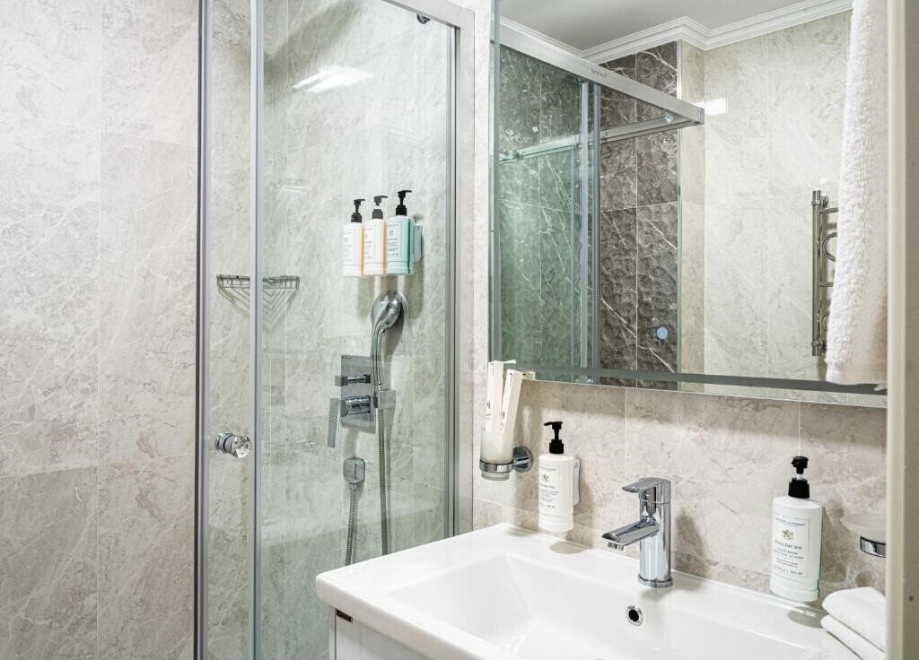 Фотография Zarafshon Parkside 4*