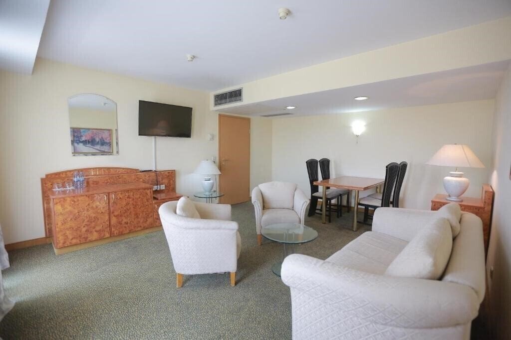 Изображение Shodlik Palace 4*