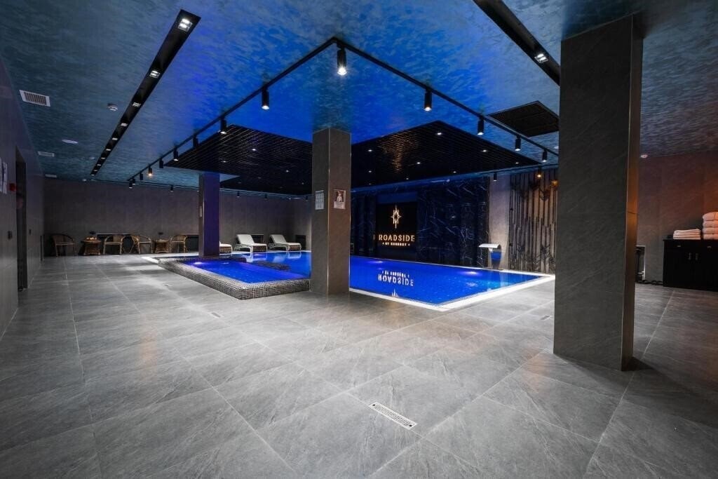 Изображение Roadside By Horrot 4*