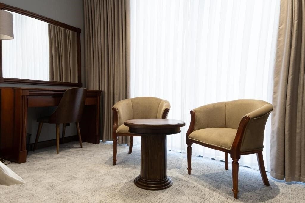 Картинка Mir Luxe Plaza 4*