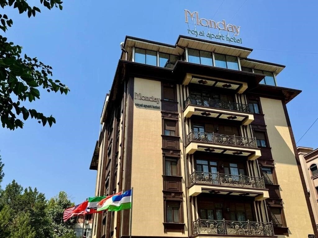 Отель Monday Royal Apart Hotel (ex. Royal Residence Tashkent) 5*