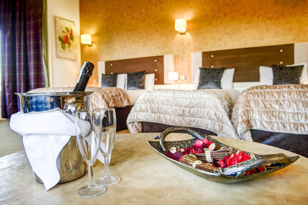 Отель Royal Ettrick 3*