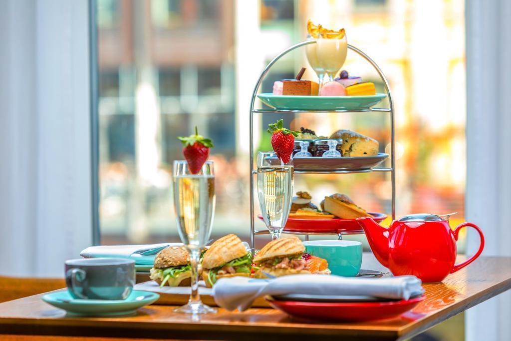 Отель Park Inn By Radisson York City Centre 3*