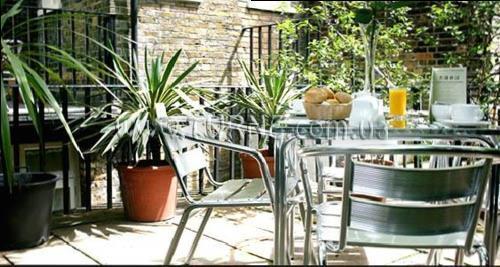 Отель Clarendon Grange 4*