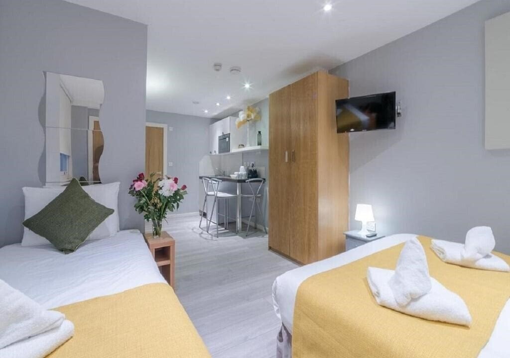 Фото Hyde Park Executive Apartments 3*