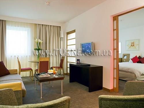 Фото Novotel London Greenwich 4*