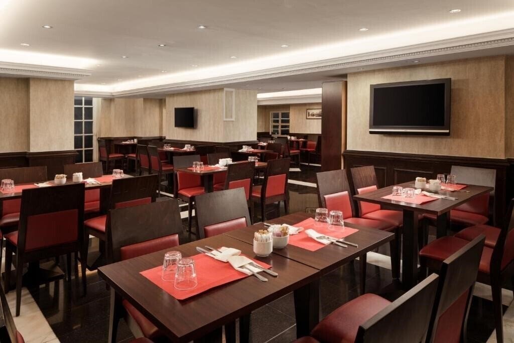 Картинка Royal Eagle 3*